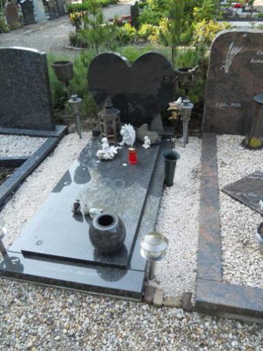 Nagrobek pojedynczy– cmentarz Zabrze